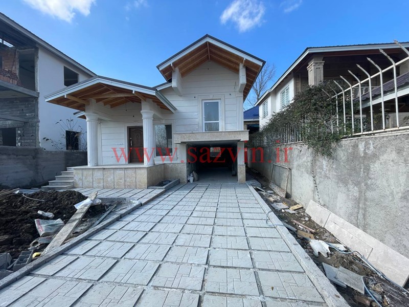 ویلا نوساز کلید نخورده واقع در محله لشسر کلاردشت (کد 201)